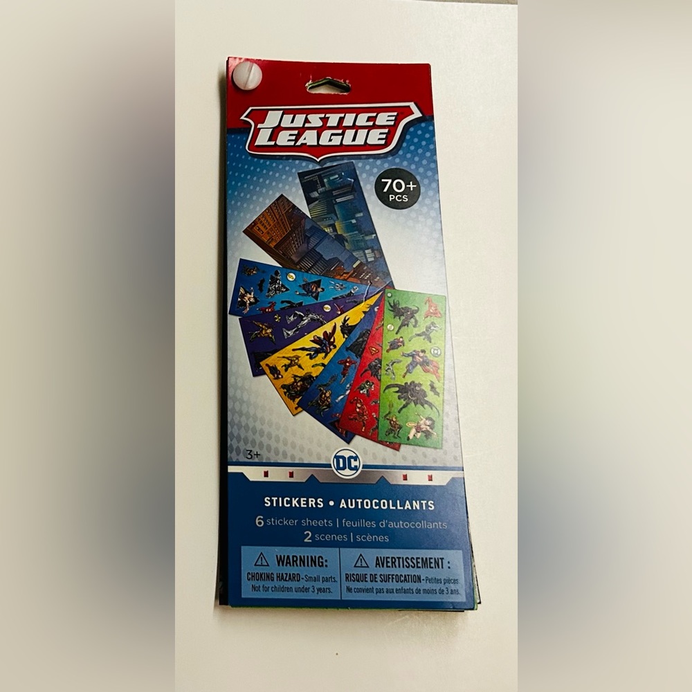 New Hallmark Stickers Justice League 70 + Stickers 2 Scenes made in USA